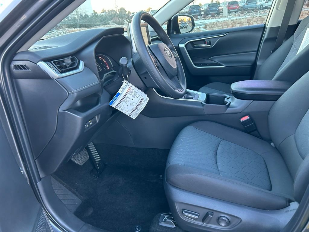Used 2025 Toyota RAV4 XLE image 21