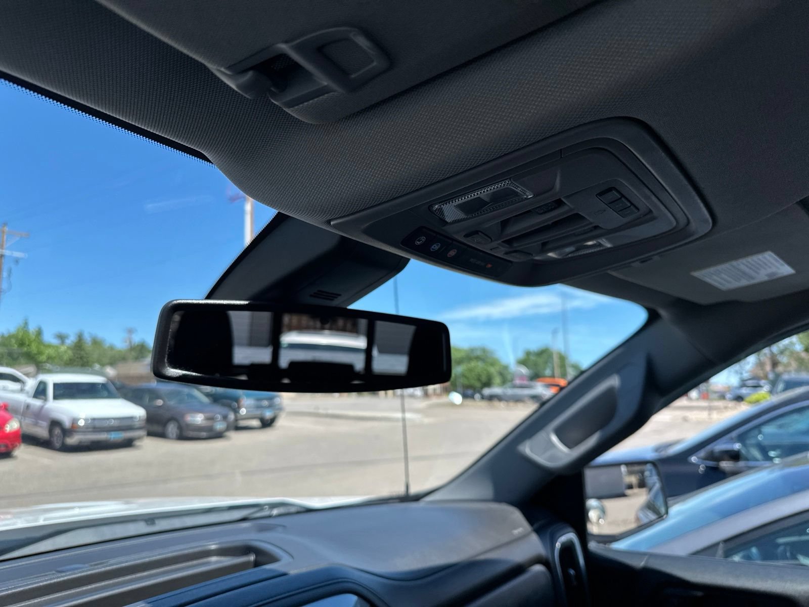 Used 2019 Chevrolet Silverado 1500 LTZ w/ LTZ Premium Package AWD/4WD image 80