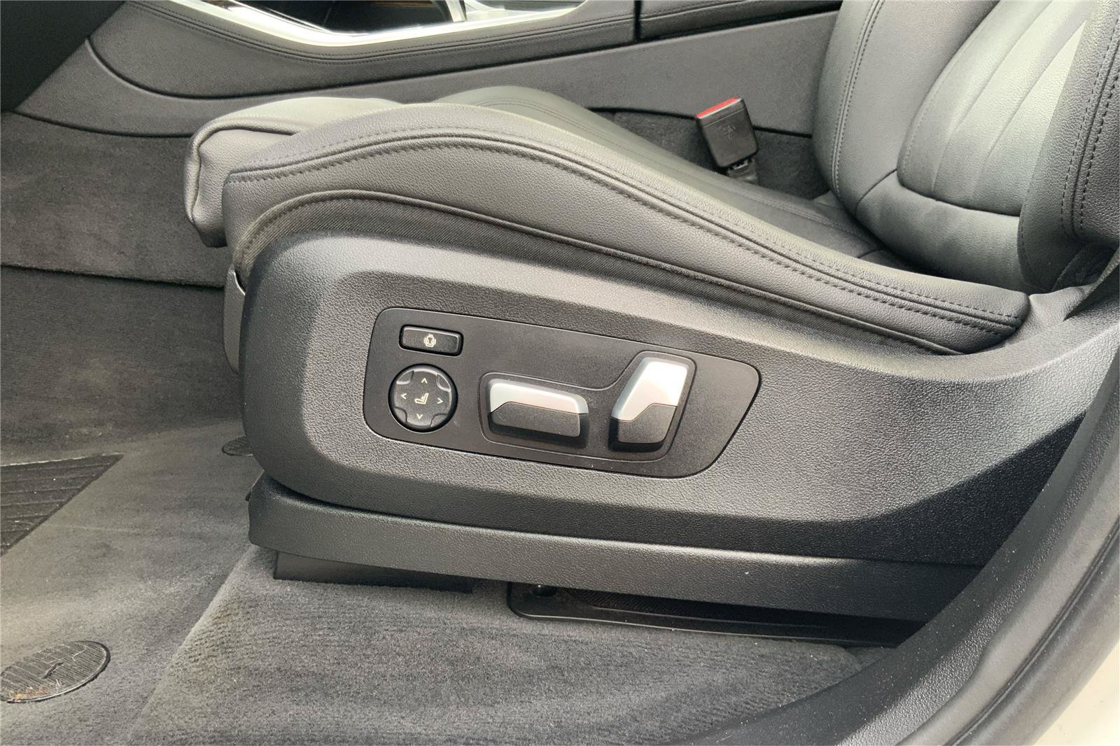 Used 2020 BMW X5 xDrive40i w/ Convenience Package AWD/4WD image 19