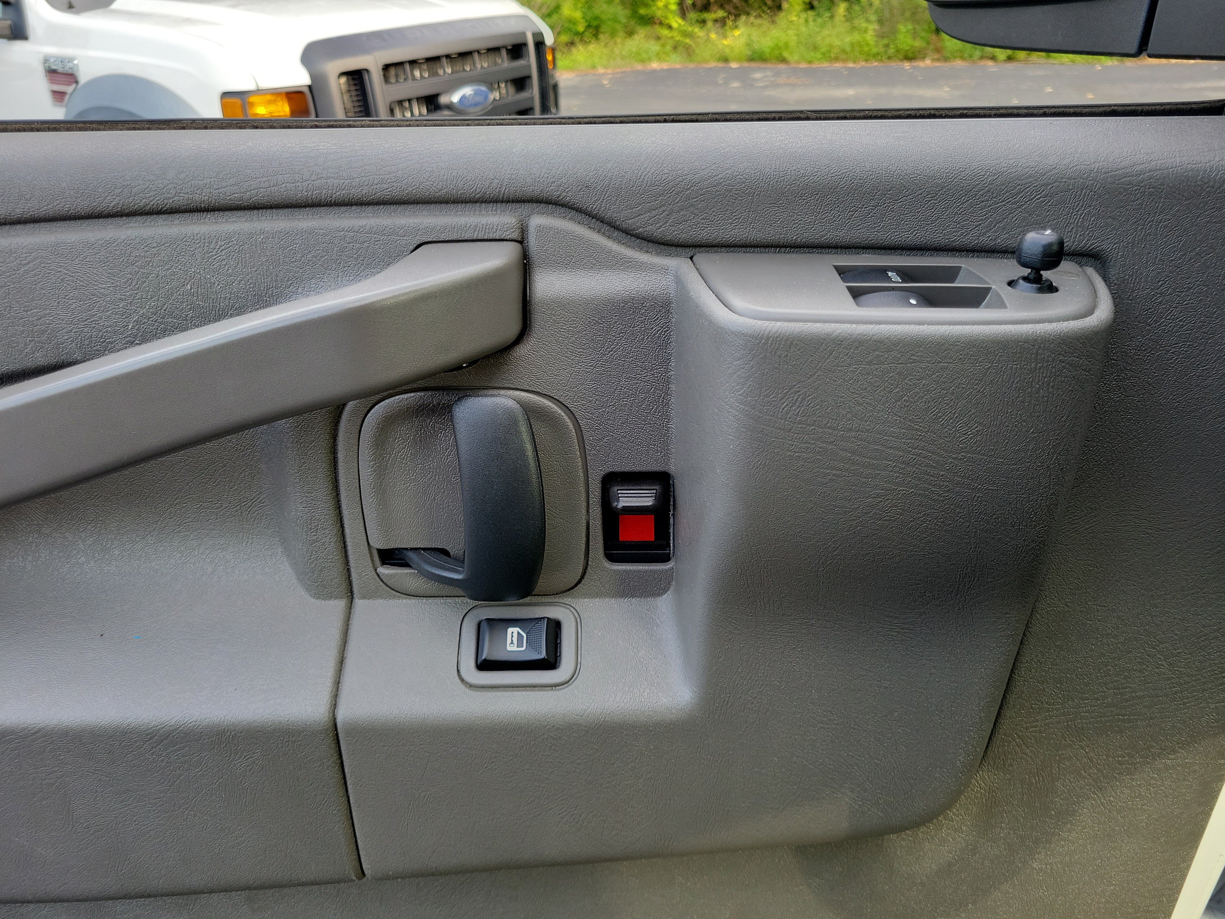 Used 2024 Chevrolet Express 3500 LT w/ LT Preferred Equipment Group RWD image 16