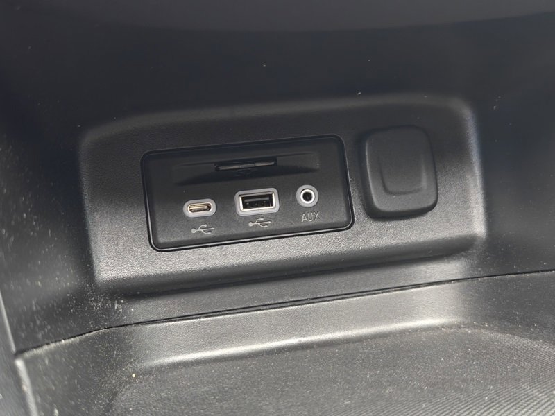 Used 2022 Chevrolet Equinox RS w/ RS Leather Package image 40