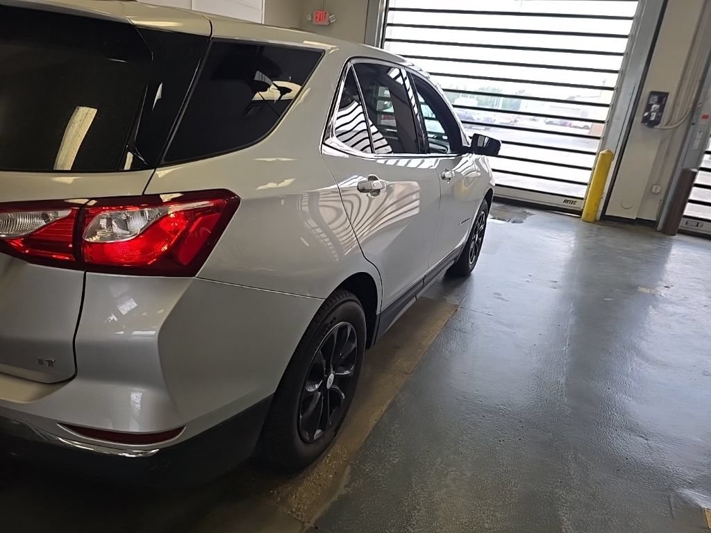 Used 2018 Chevrolet Equinox LT FWD image 3
