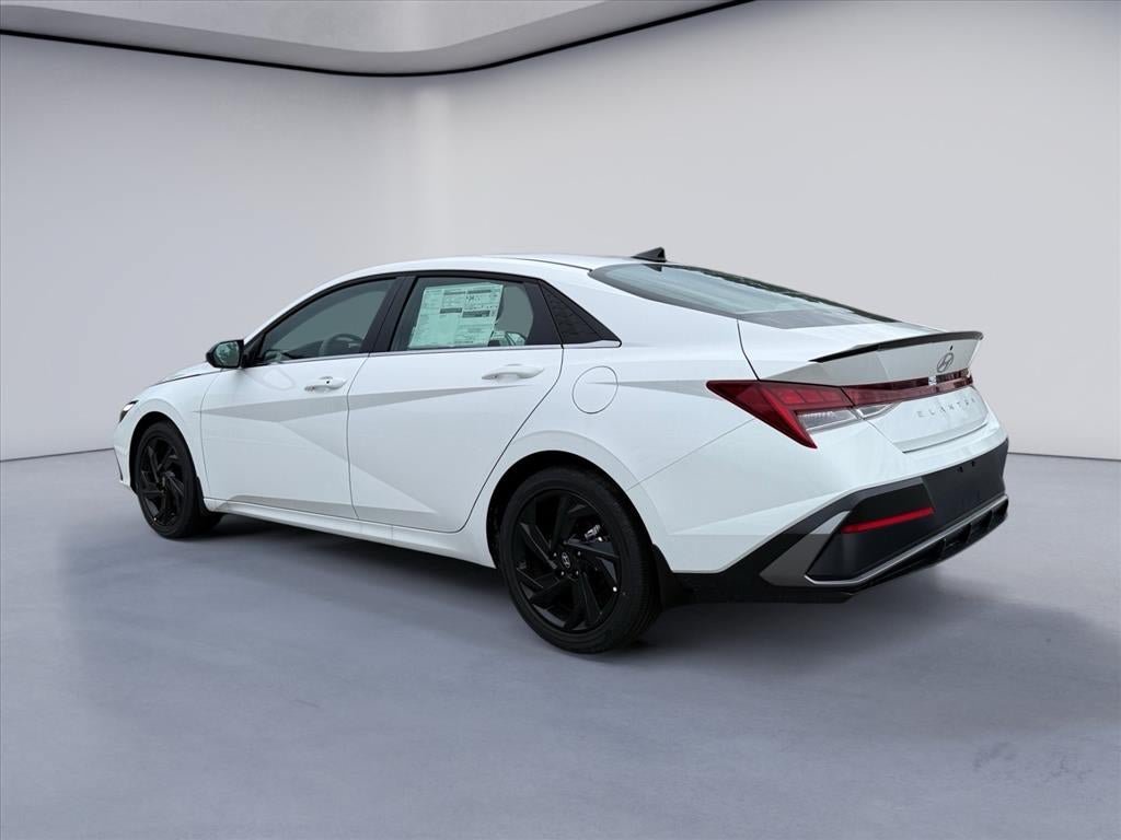 New 2026 Hyundai Elantra SEL Sport FWD image 3