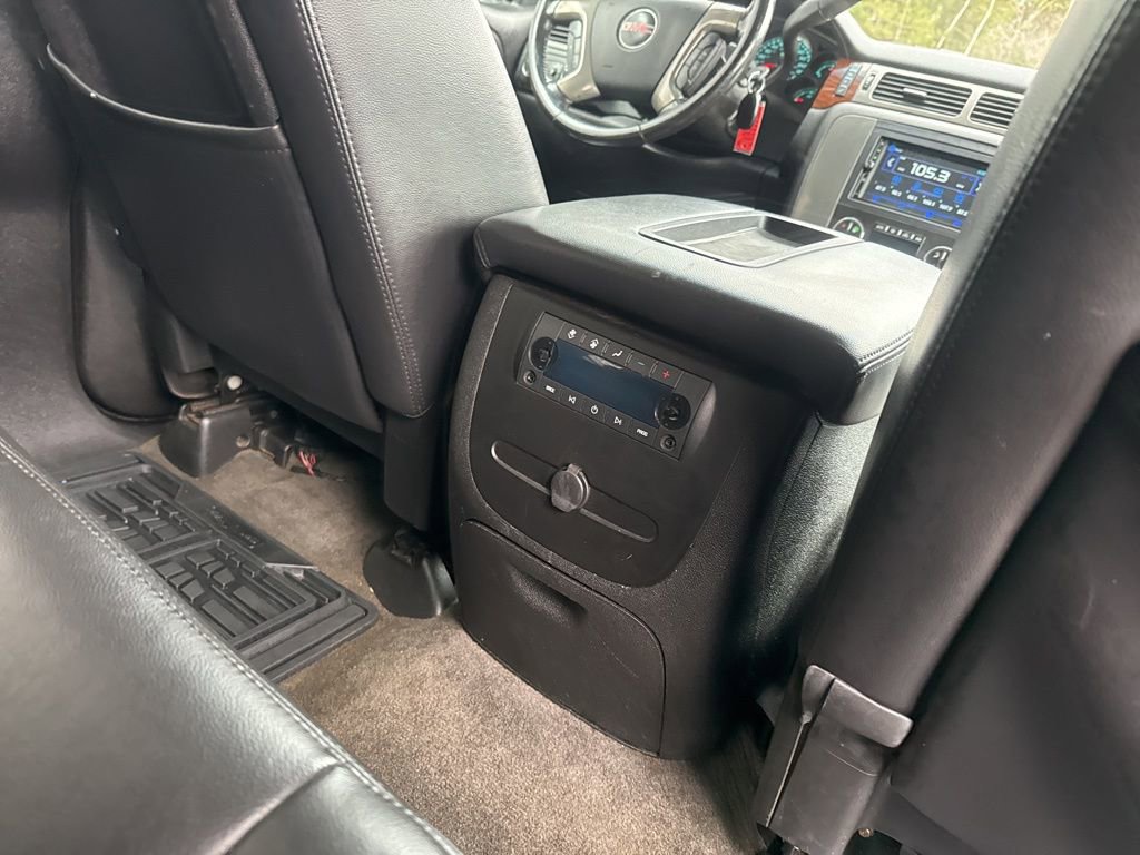 Used 2008 GMC Yukon SLT w/ SLT Preferred Equipment Group image 23