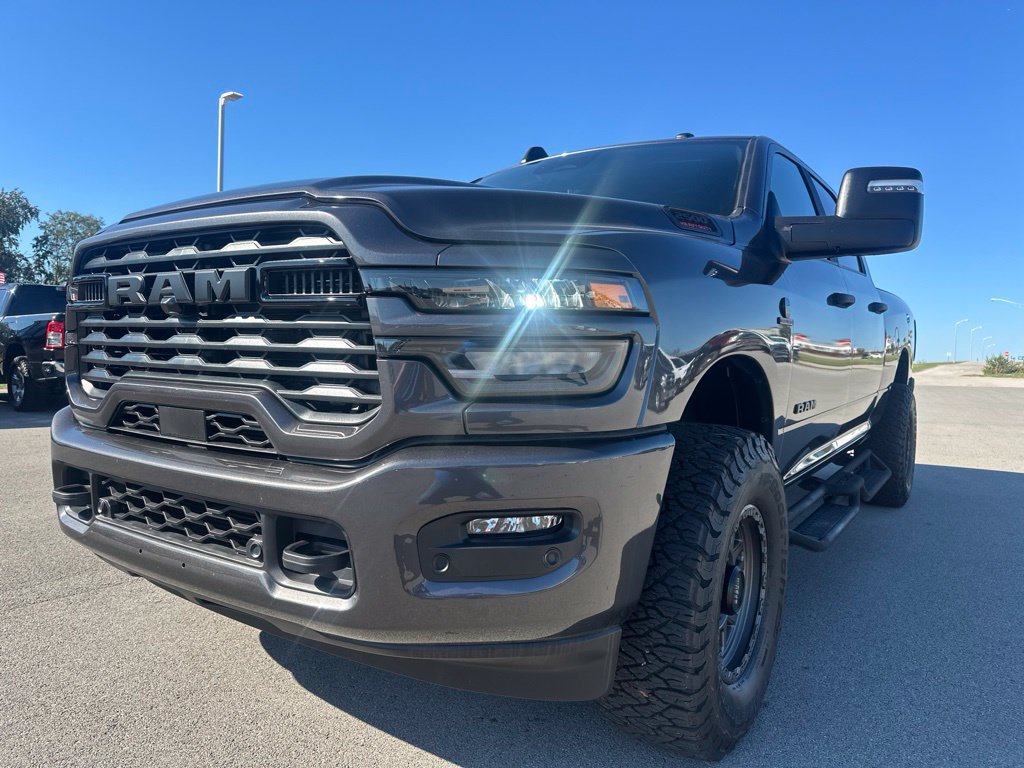 Used 2025 RAM 2500 Big Horn AWD/4WD image 1