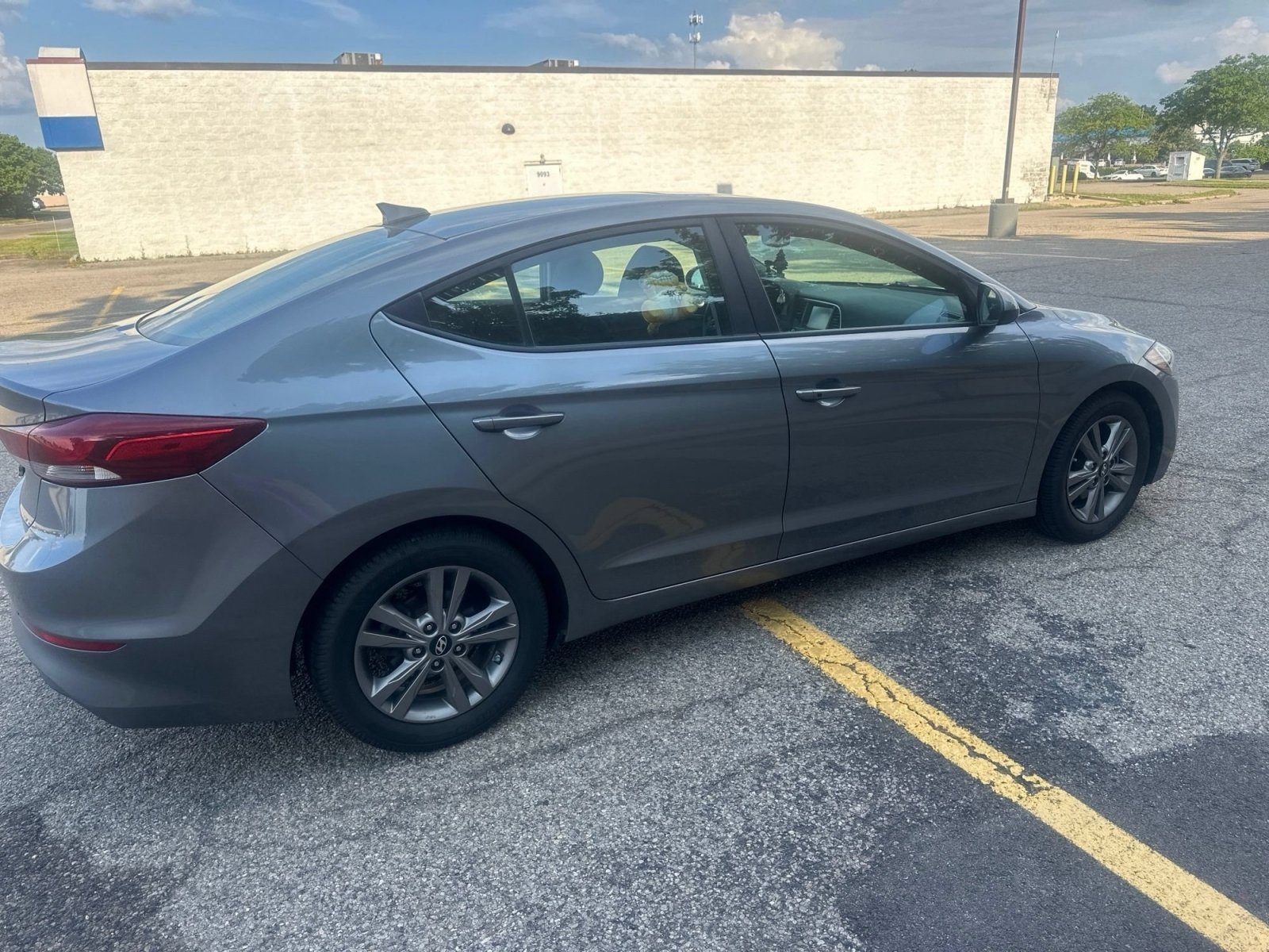 Used 2018 Hyundai Elantra Value Edition w/ Cargo Package FWD image 18