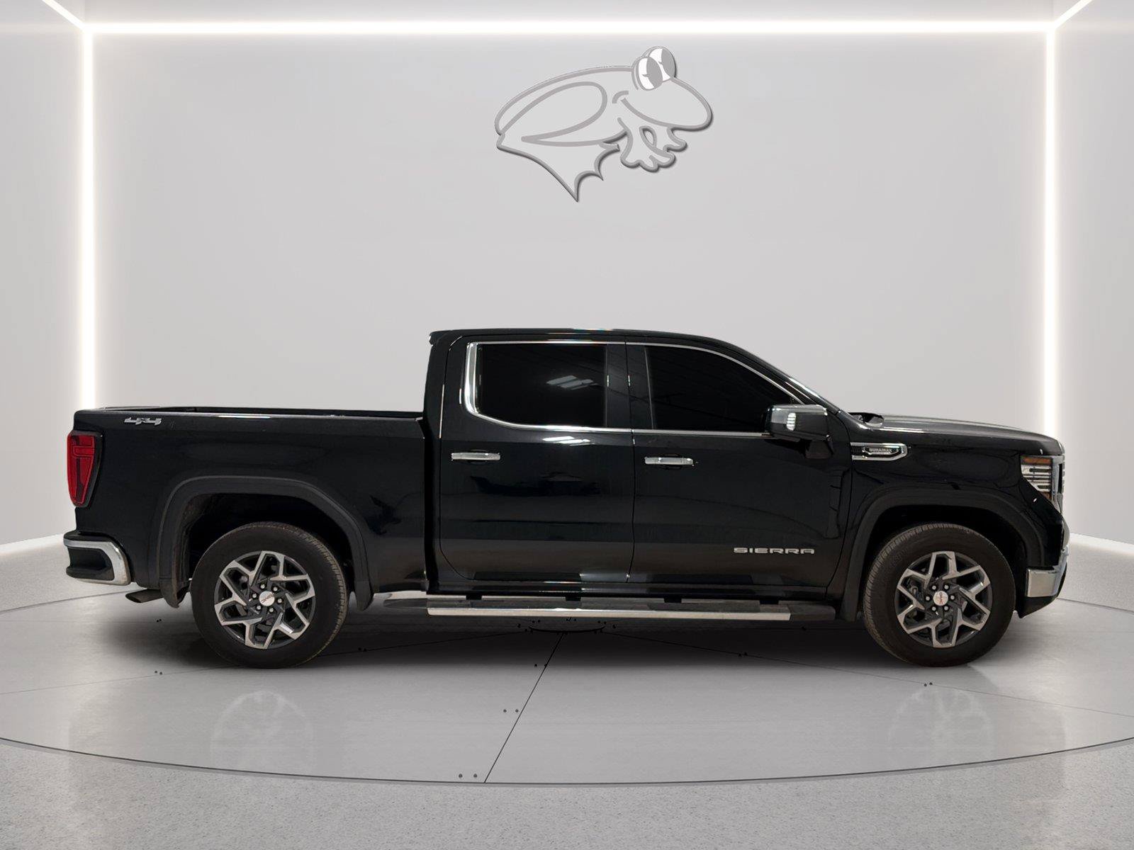 Used 2026 GMC Sierra 1500 SLT w/ SLT Premium Package AWD/4WD image 7