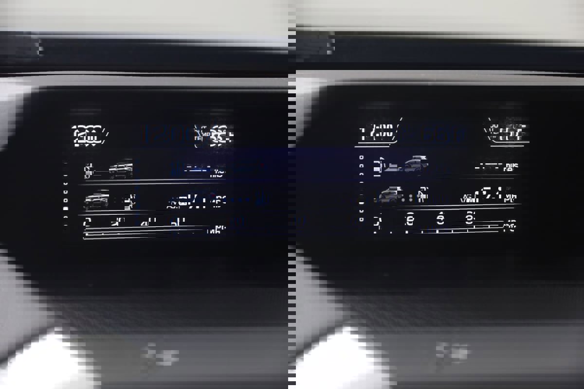 Used 2020 Subaru Ascent Touring w/ Popular Package #3 image 36