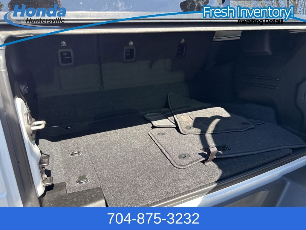 Used 2024 Jeep Wrangler Unlimited Sahara image 10