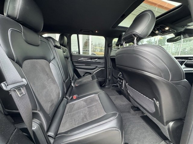 Used 2022 Jeep Grand Cherokee Altitude image 15