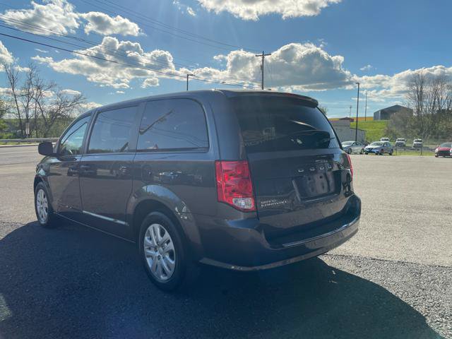 Used 2019 Dodge Grand Caravan SE w/ UConnect Hands-Free Group FWD image 4