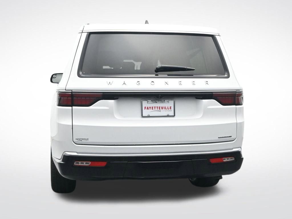 Used 2024 Jeep Wagoneer L Series II w/ Flexible Seating Group image 9