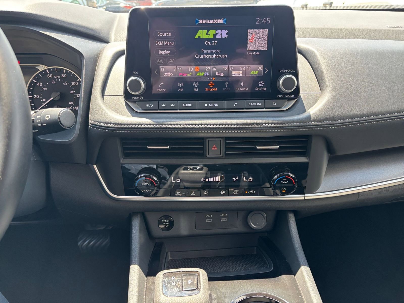 Used 2025 Nissan Rogue SV FWD image 17