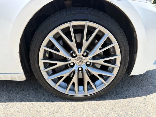 Used 2016 Lexus IS 200t w/ Premium Package RWD image 16