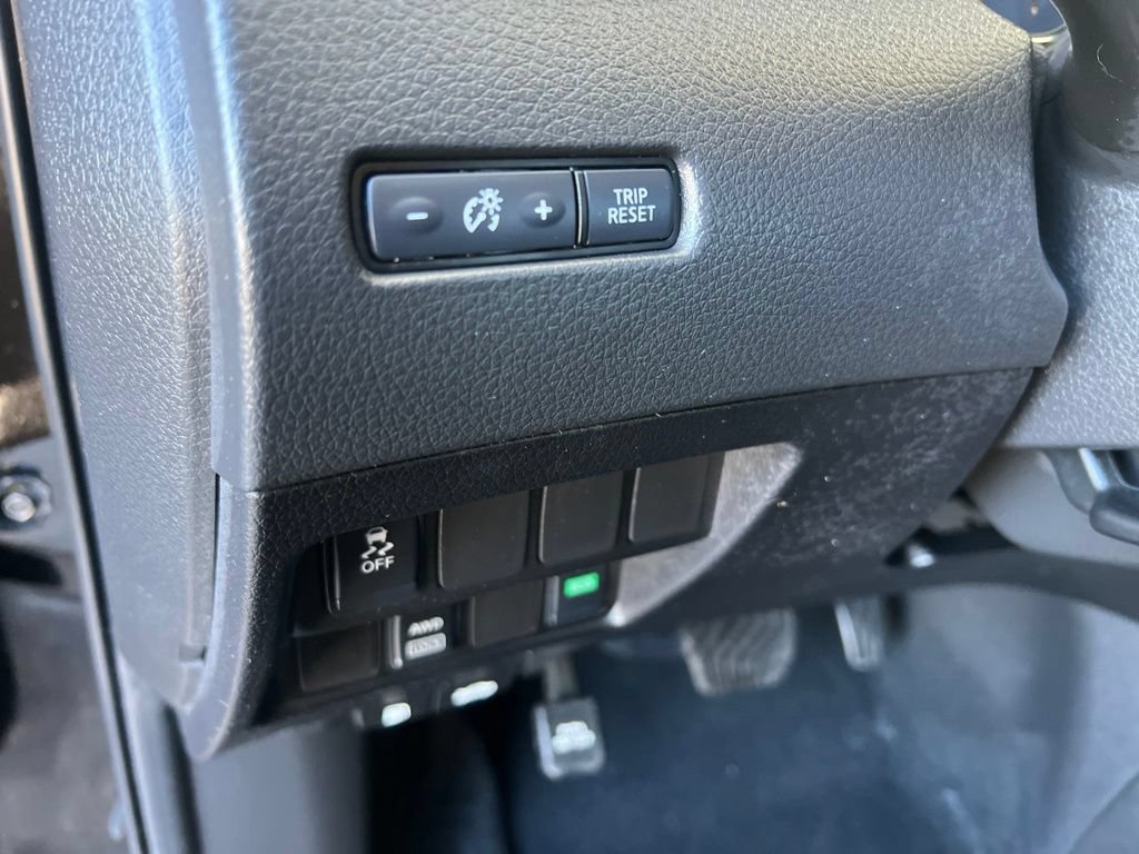Used 2017 Nissan Rogue Sport SV AWD/4WD image 54