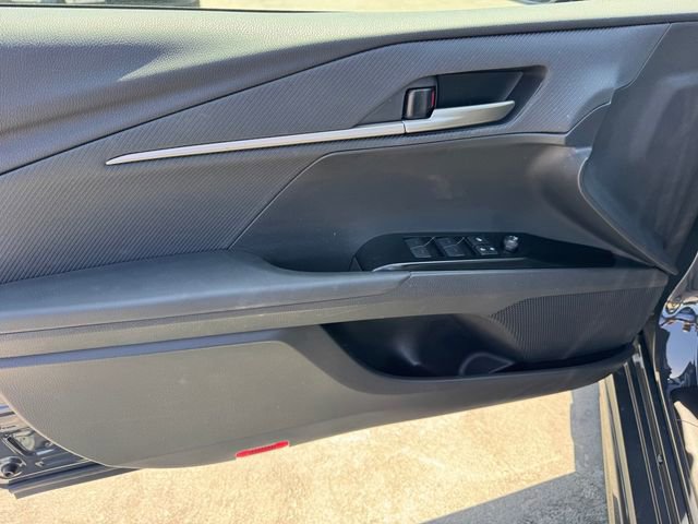 Used 2025 Toyota Camry SE w/ Convenience Package FWD image 13