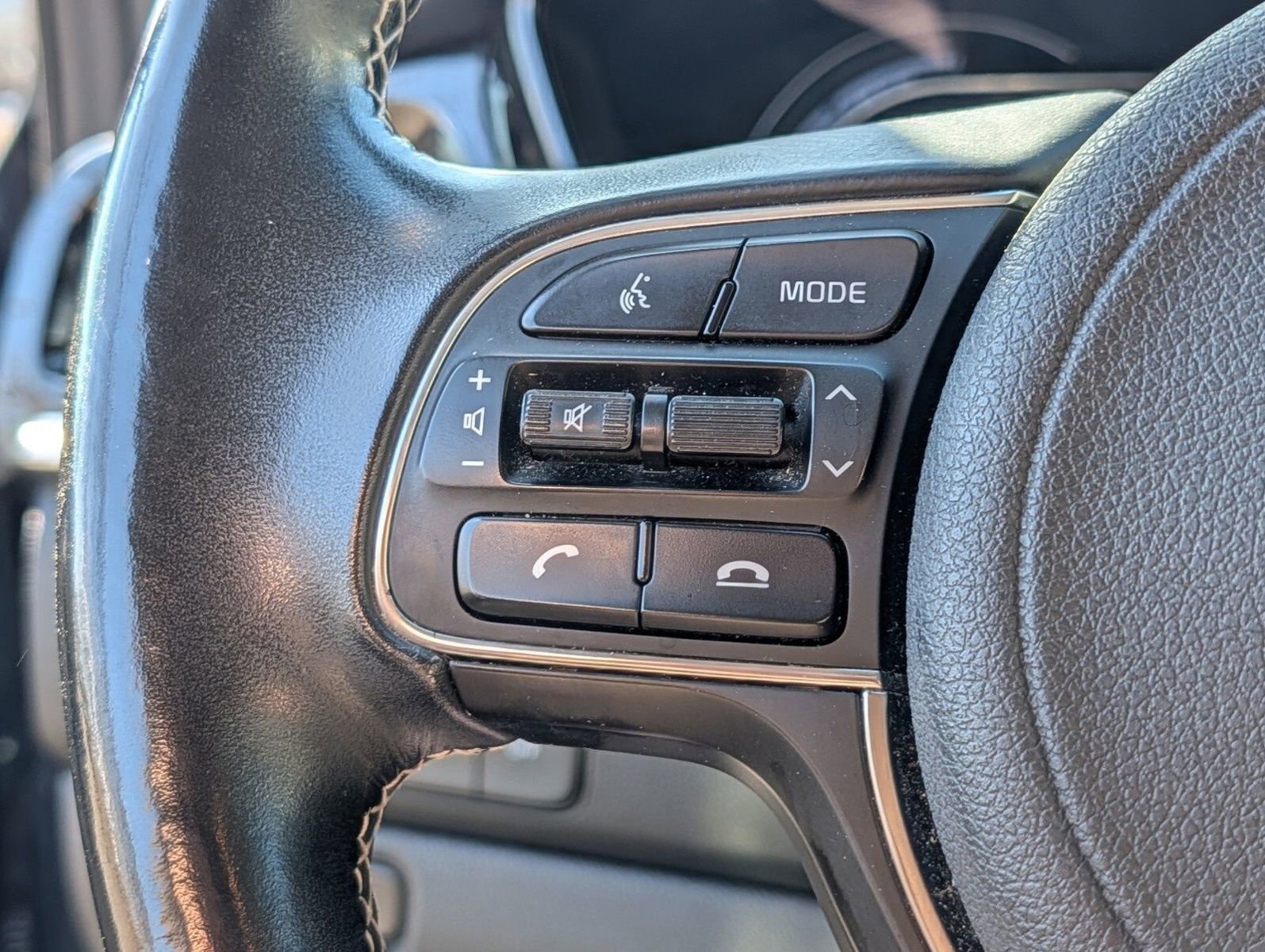 Used 2022 Kia Niro EX w/ Cold Weather Package image 31