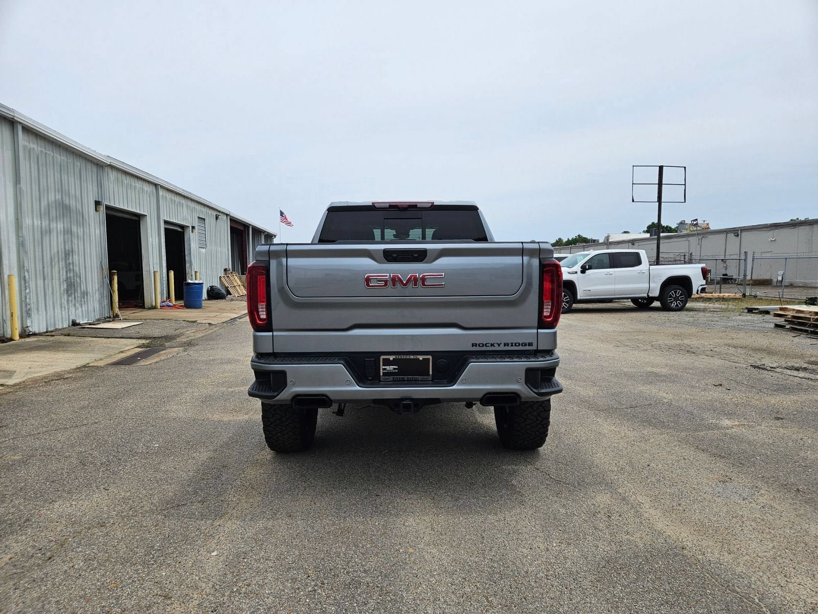 New 2026 GMC Sierra 1500 AT4 w/ AT4 Premium Package AWD/4WD image 5