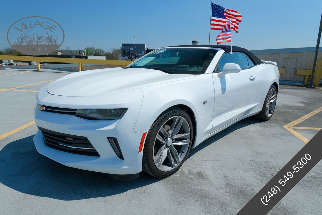 Used 2018 Chevrolet Camaro LT RWD image 7