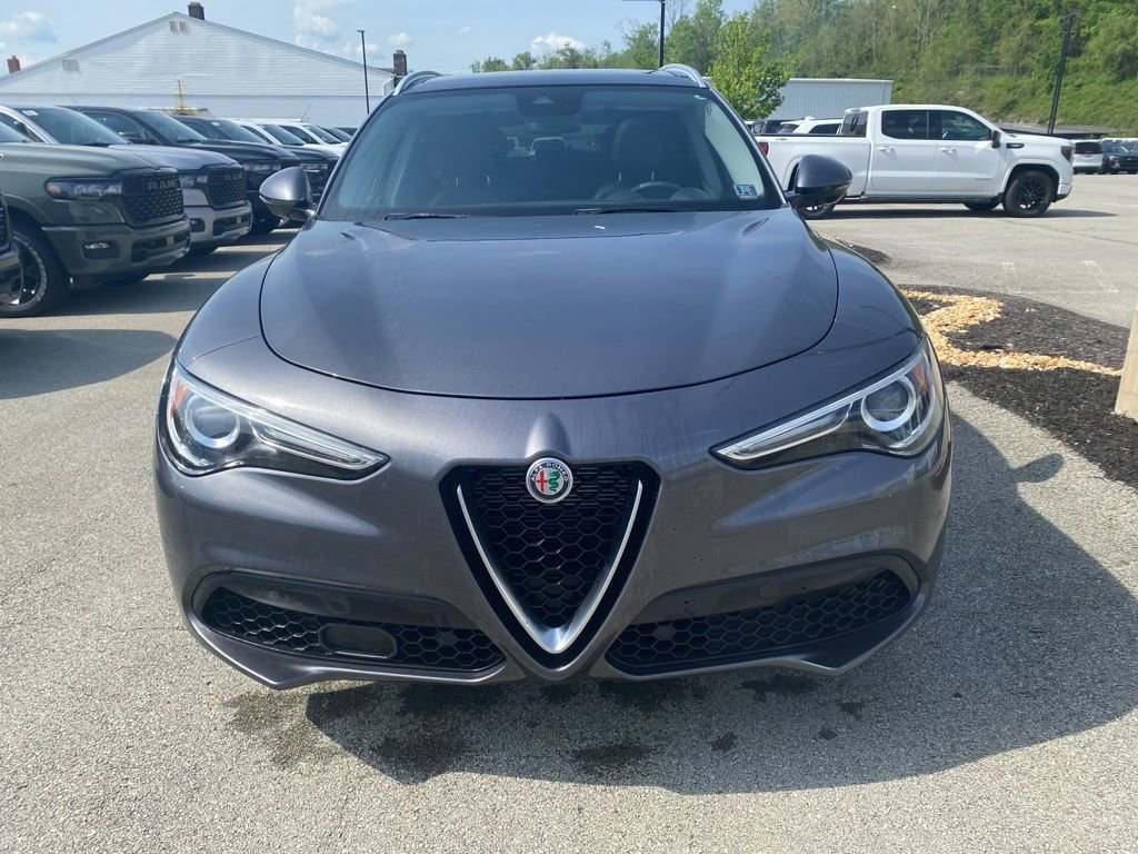 Used 2020 Alfa Romeo Stelvio Ti w/ Active Blind Spot Package AWD/4WD image 6