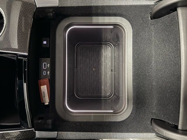 Used 2025 Cadillac Escalade V image 18