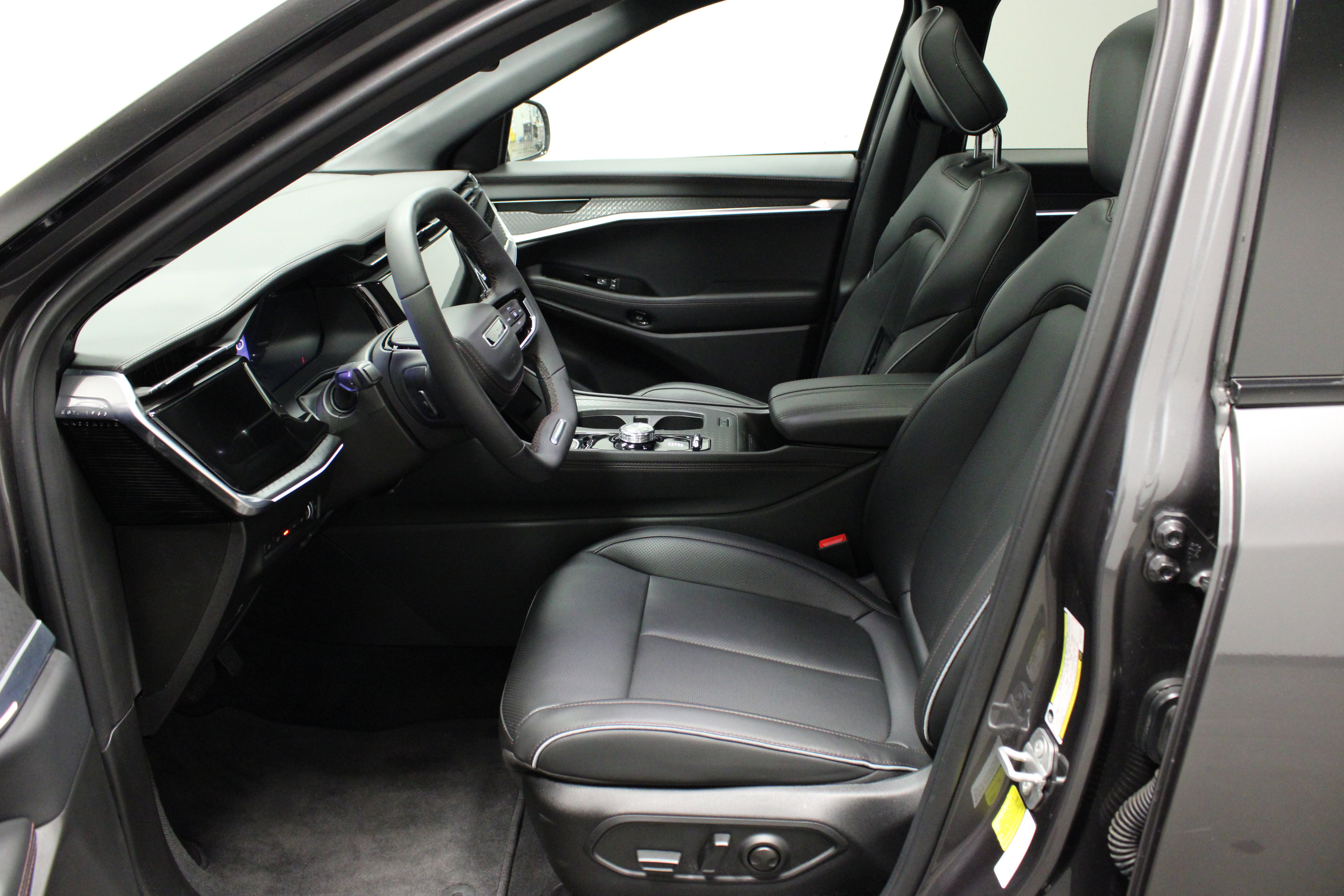 Used 2025 Jeep Wagoneer S Limited image 15