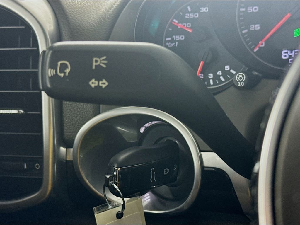 Used 2017 Porsche Cayenne S AWD/4WD image 12