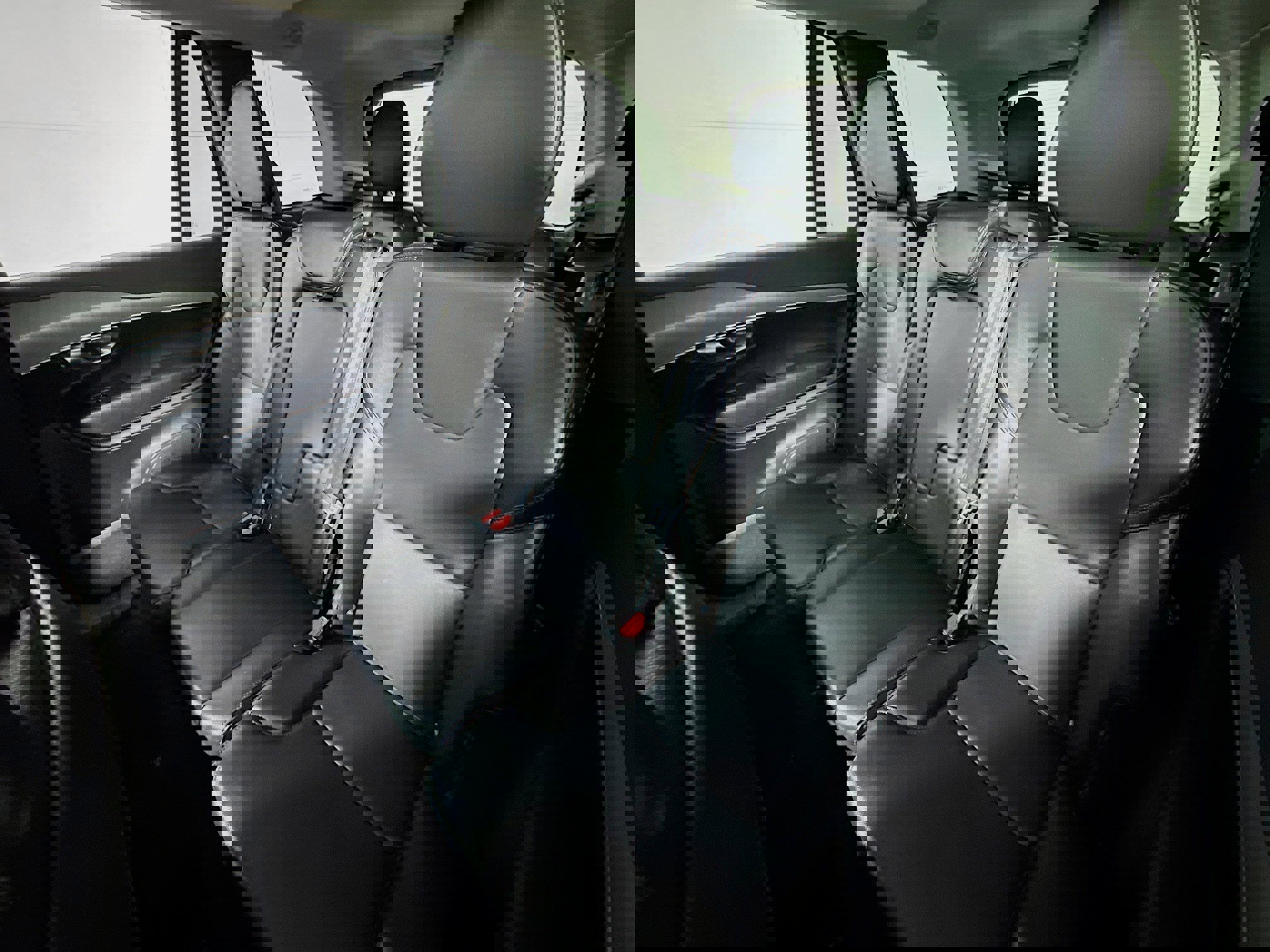 Used 2025 Volvo XC90 B5 Core image 22