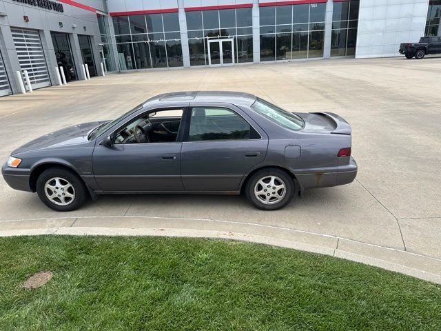 Used 1997 Toyota Camry LE w/ Leather Trim Pkg FWD image 7