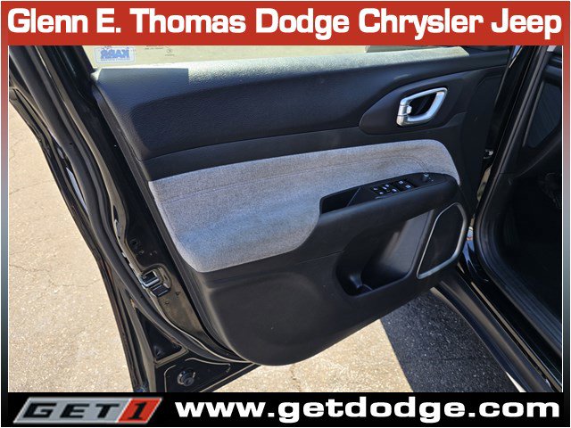 Certified 2022 Jeep Compass Latitude AWD/4WD image 23