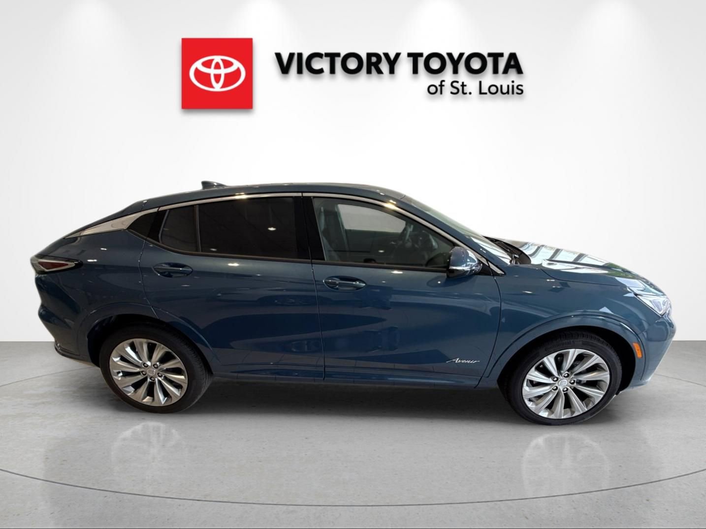 Used 2025 Buick Envista Avenir image 2