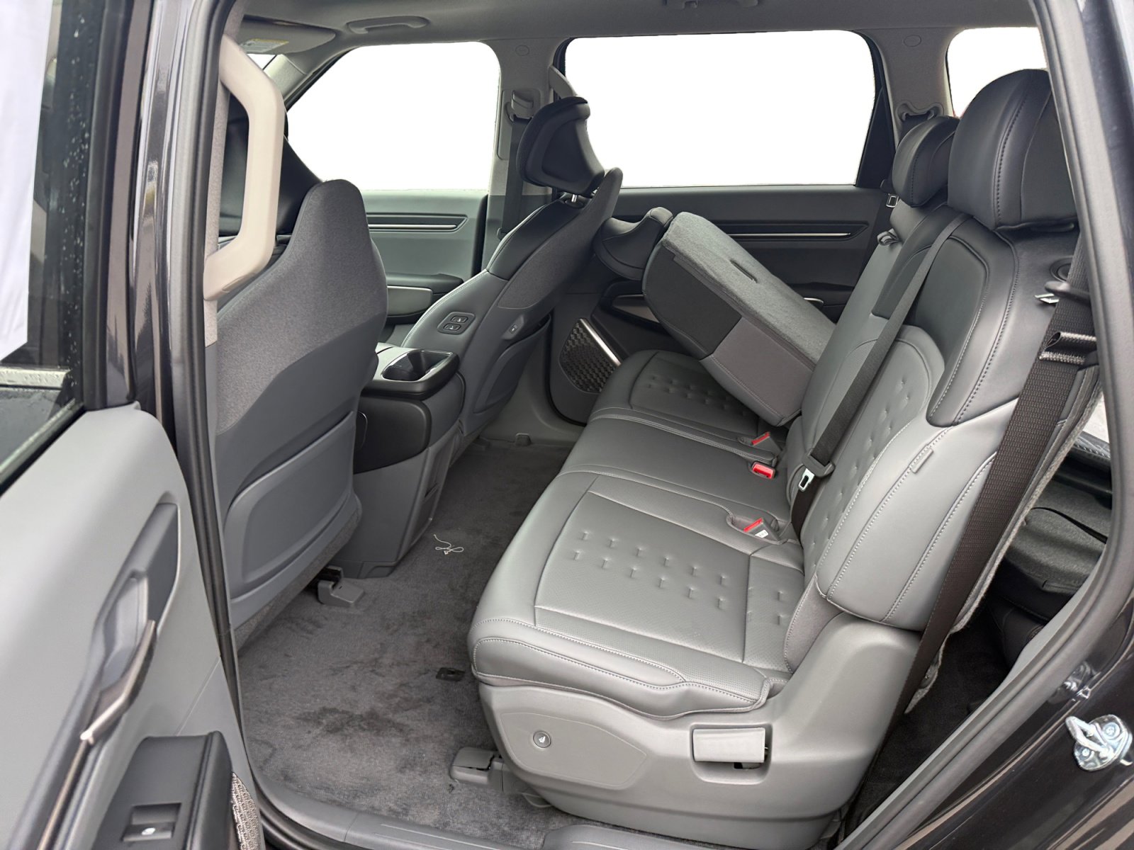 New 2026 Kia EV9 Wind image 16