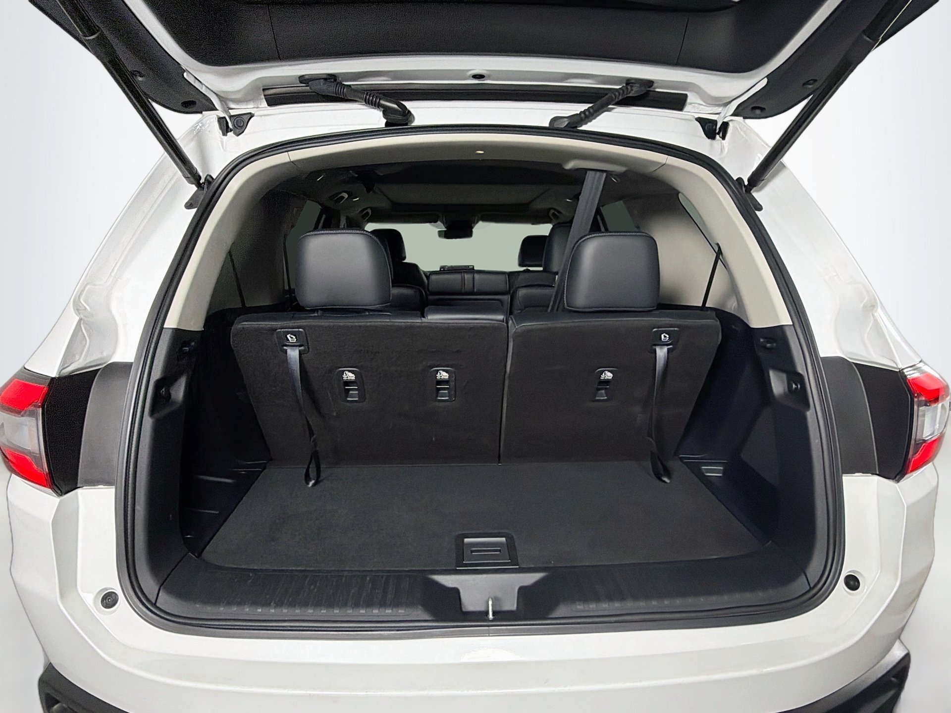 Used 2024 Honda Pilot Touring image 12