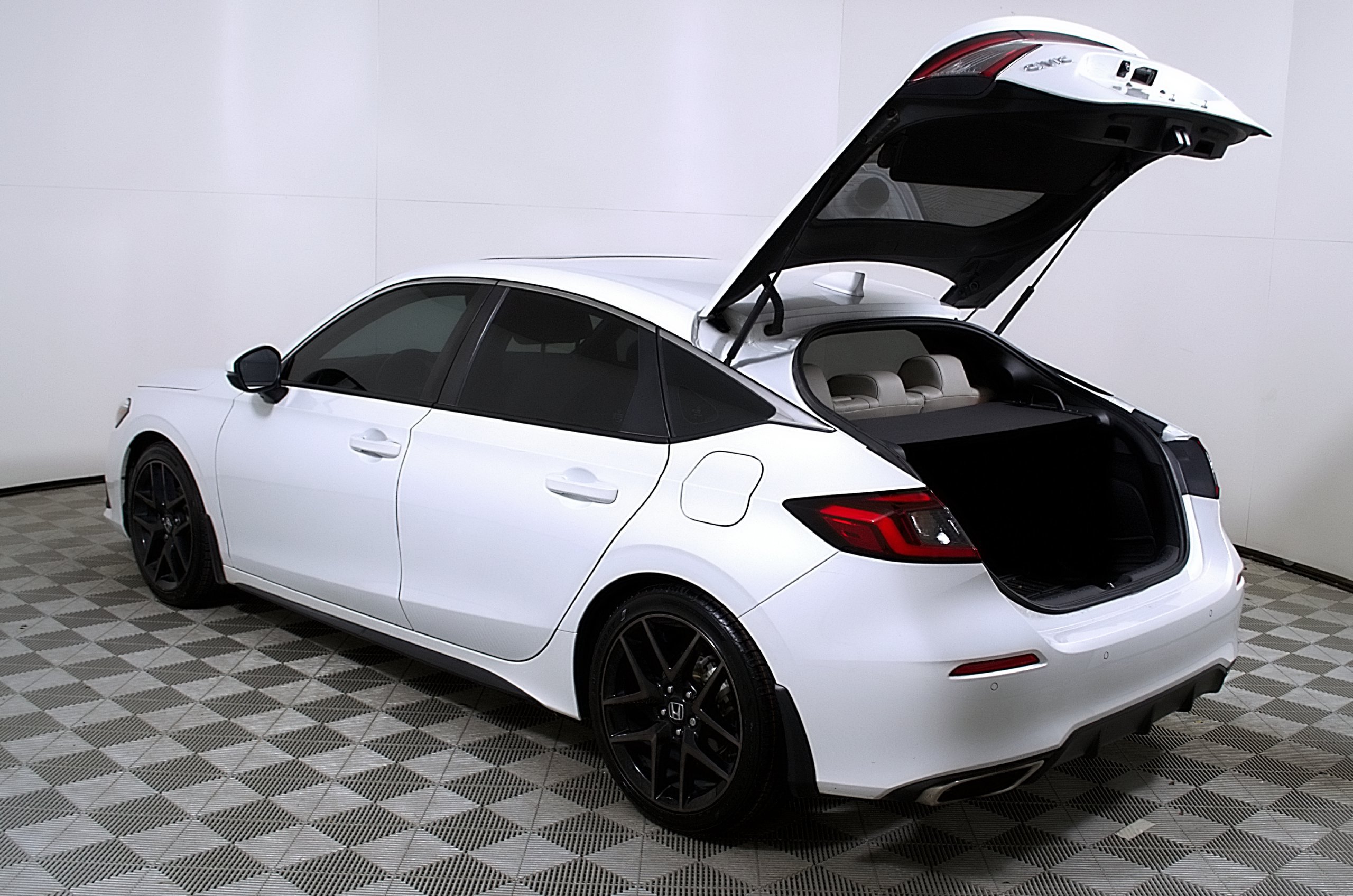 Used 2022 Honda Civic Sport Touring image 10
