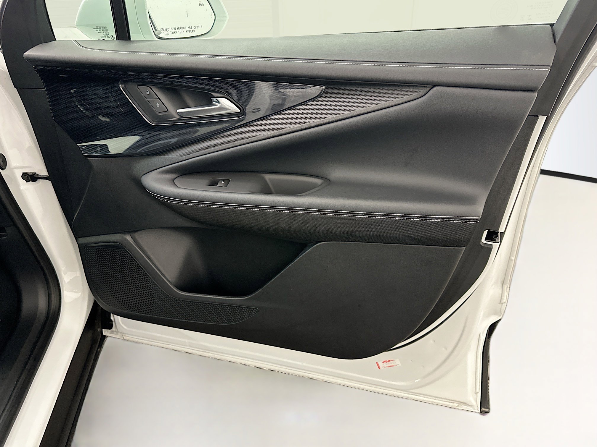 Used 2024 Chevrolet Blazer EV LT AWD/4WD image 35