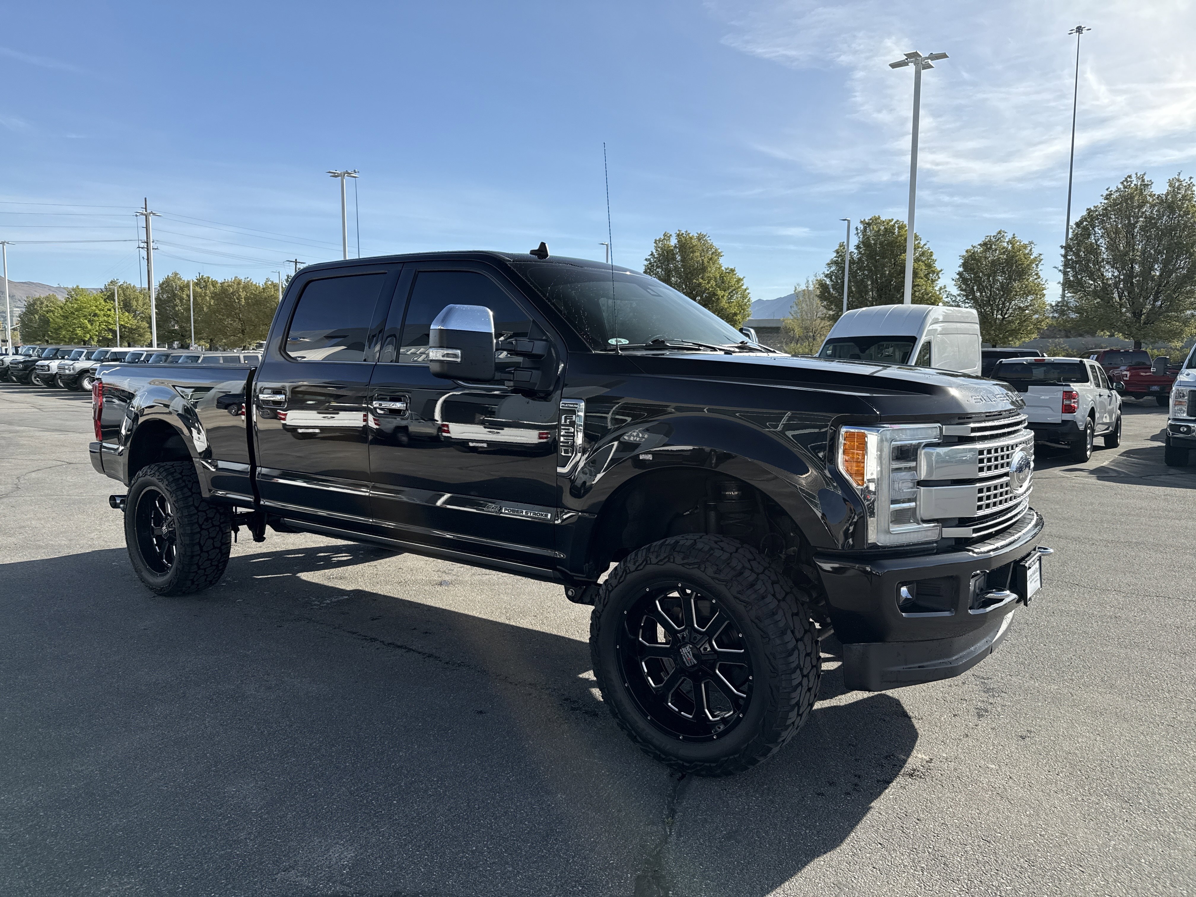 Used 2019 Ford F250 Platinum w/ Platinum Ultimate Package AWD/4WD image 7