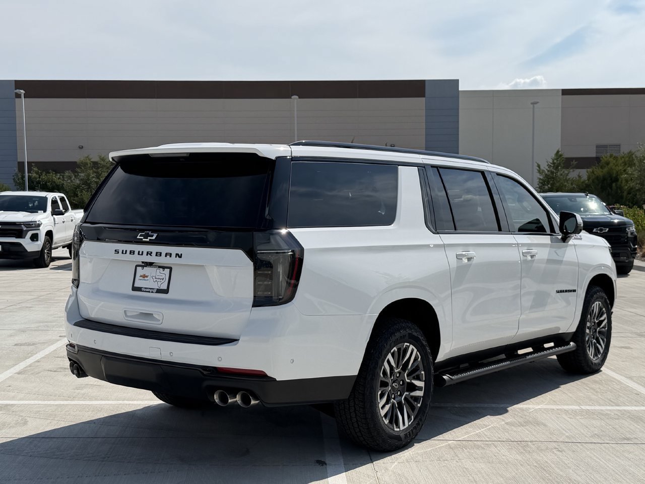 New 2026 Chevrolet Suburban Z71 w/ Z71 Off-Road Package AWD/4WD image 4