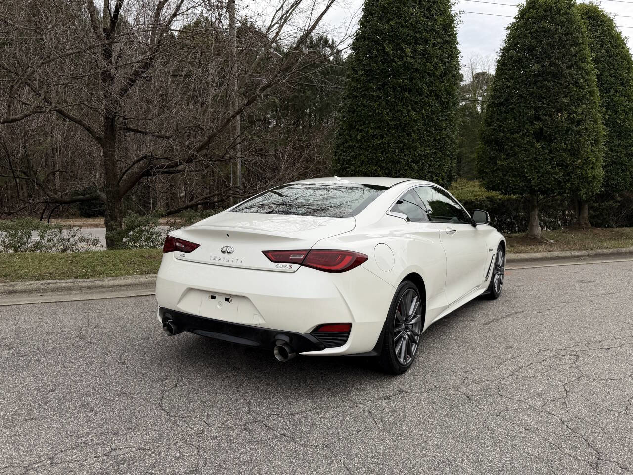 Used 2017 INFINITI Q60 Red Sport 400 image 9