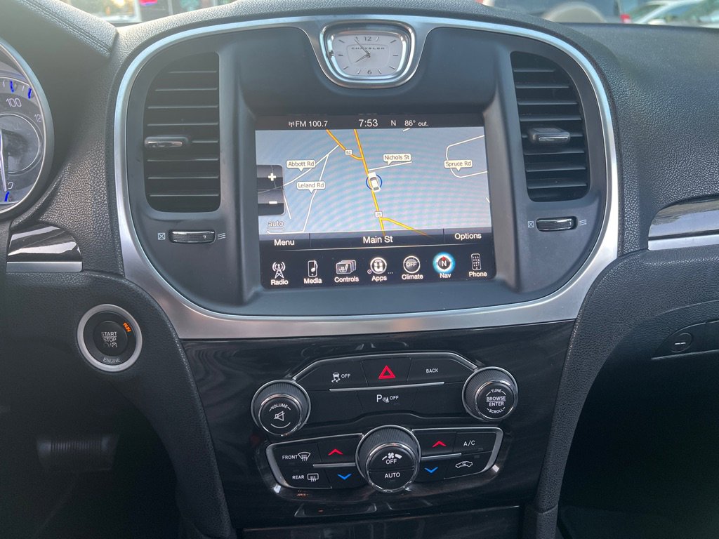 Used 2015 Chrysler 300 Limited w/ 300 Premium Group image 30