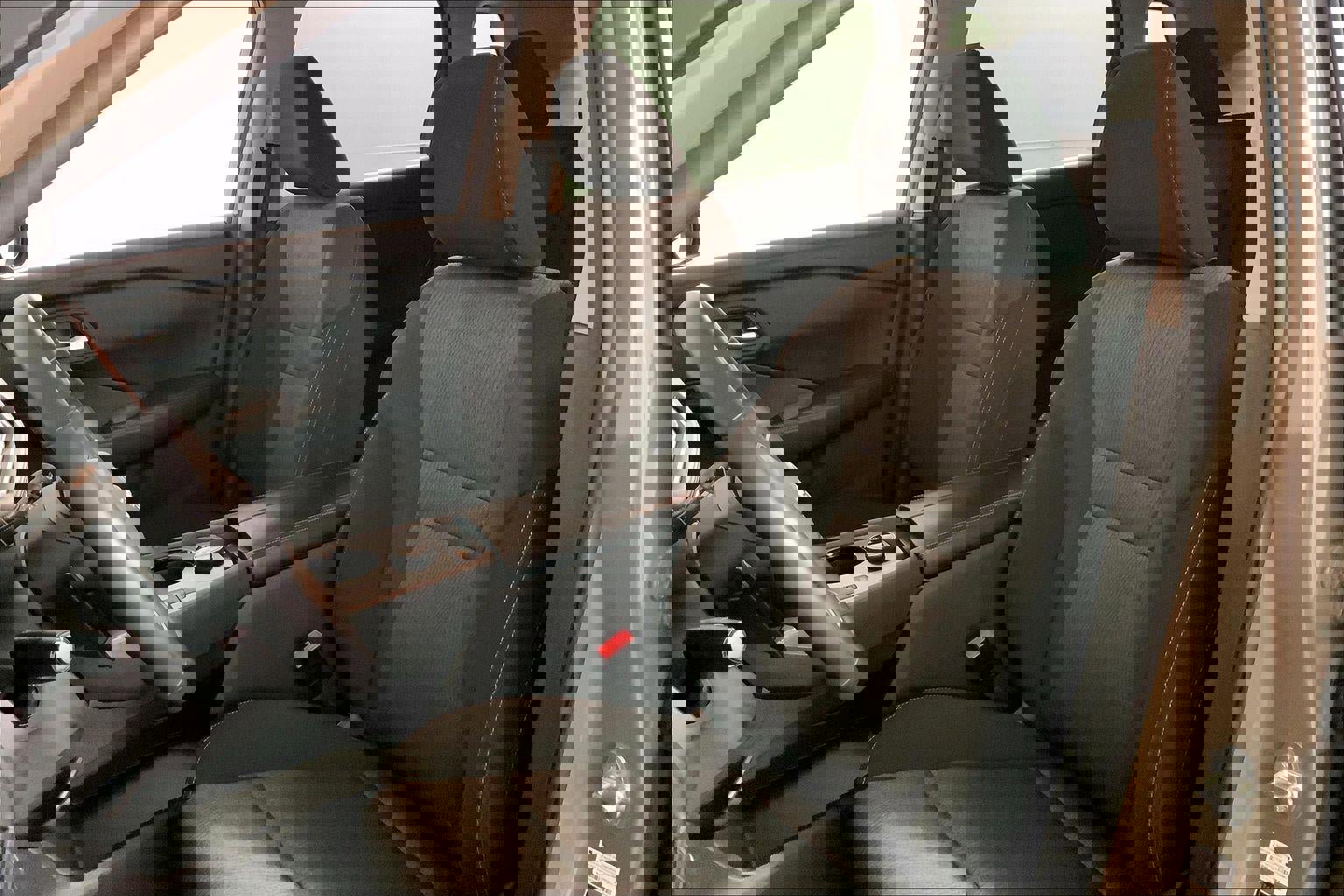 Used 2025 Nissan Rogue SV image 22