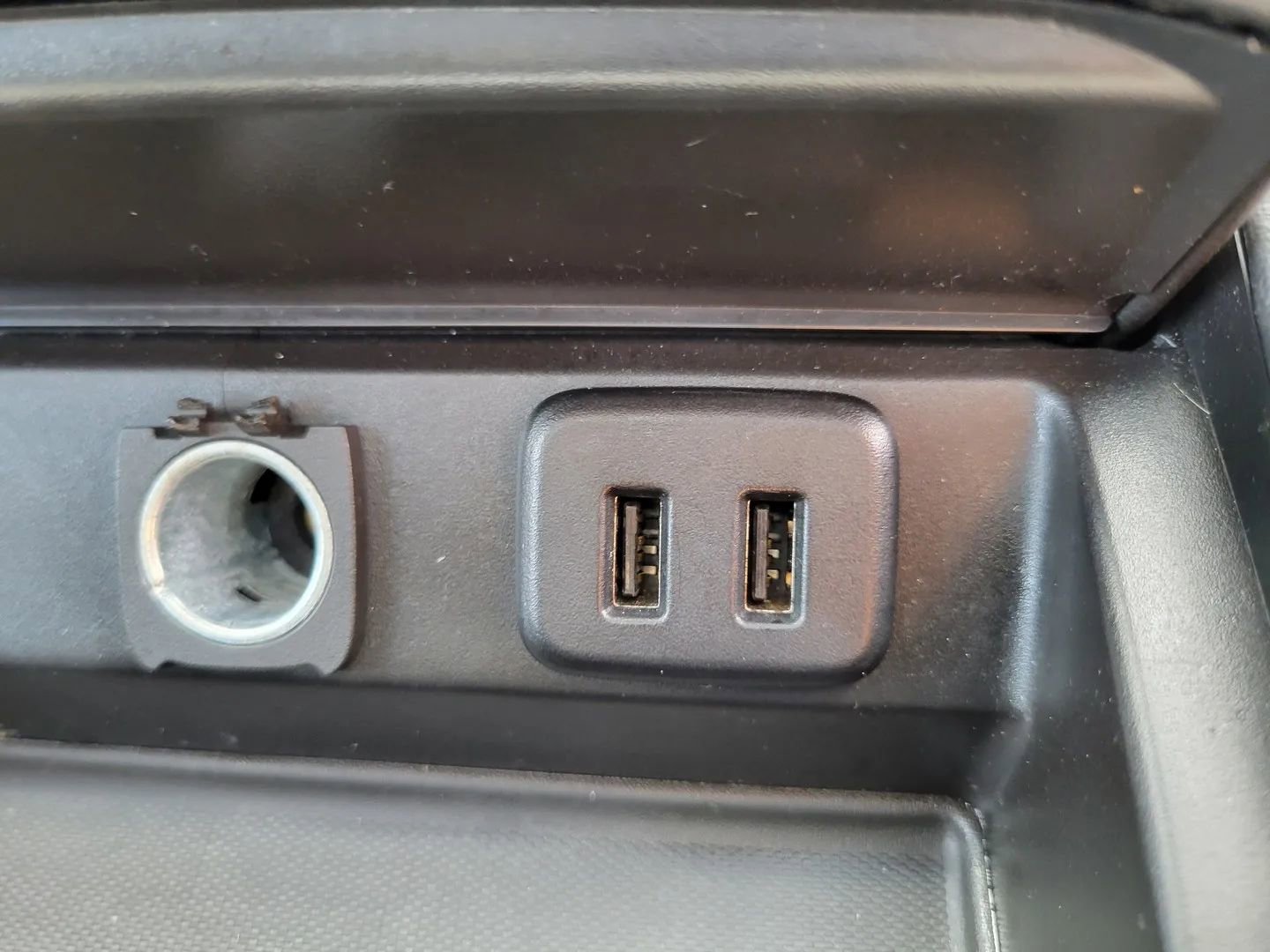 Used 2018 GMC Yukon XL Denali w/ Open Road Package image 34