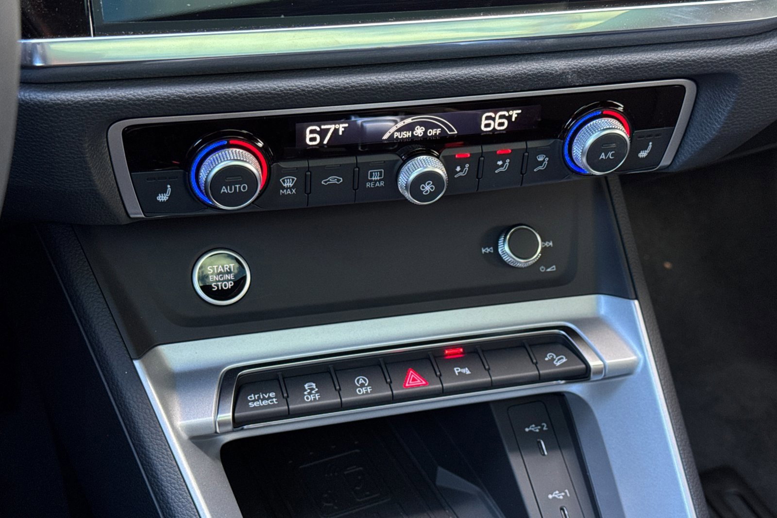 New 2025 Audi Q3 2.0T Premium image 17