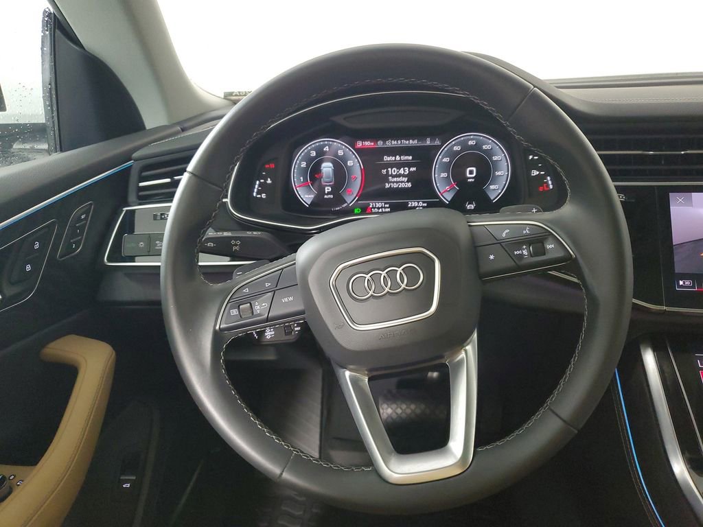 Used 2025 Audi Q8 Premium Plus AWD/4WD image 15