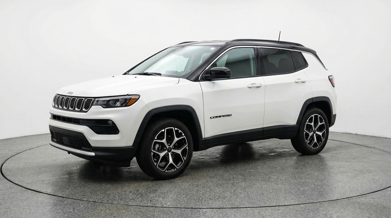 Used 2025 Jeep Compass Limited AWD/4WD image 3