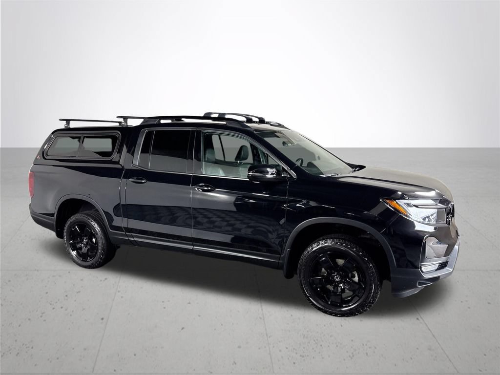 Used 2025 Honda Ridgeline Black Edition image 4