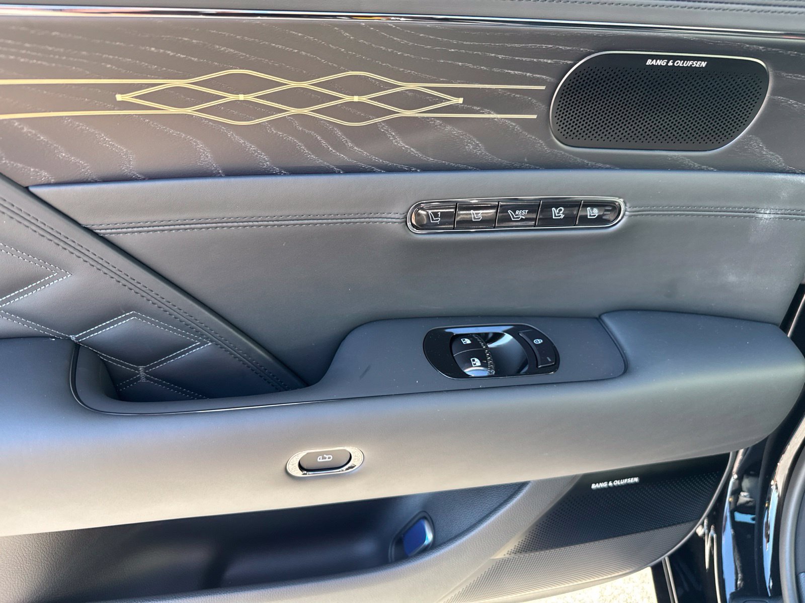 New 2026 Genesis G90 3.5T Prestige AWD/4WD image 13