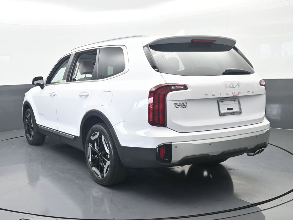 Used 2024 Kia Telluride S w/ S Sunroof Package image 4