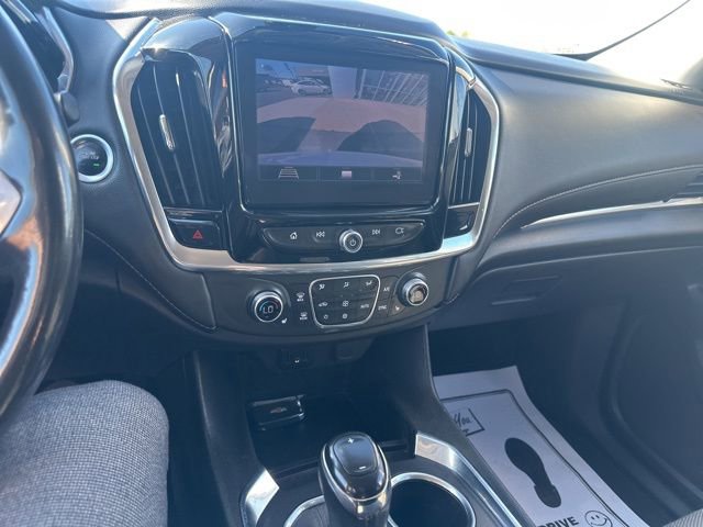 Used 2020 Chevrolet Traverse LT image 4