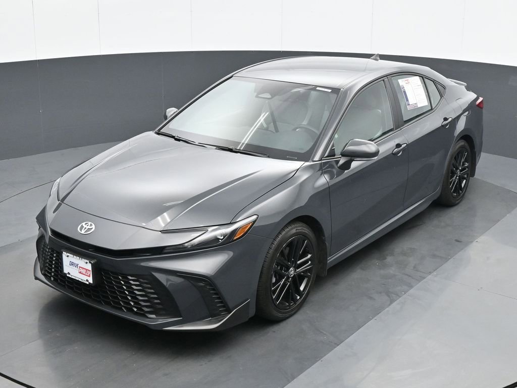 Used 2025 Toyota Camry XSE FWD image 16