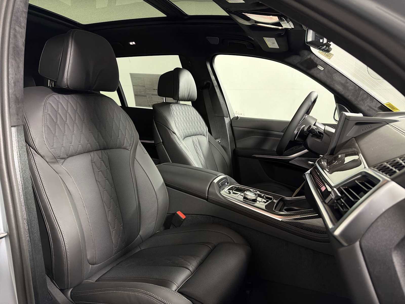 New 2026 BMW X7 M60i AWD/4WD image 22